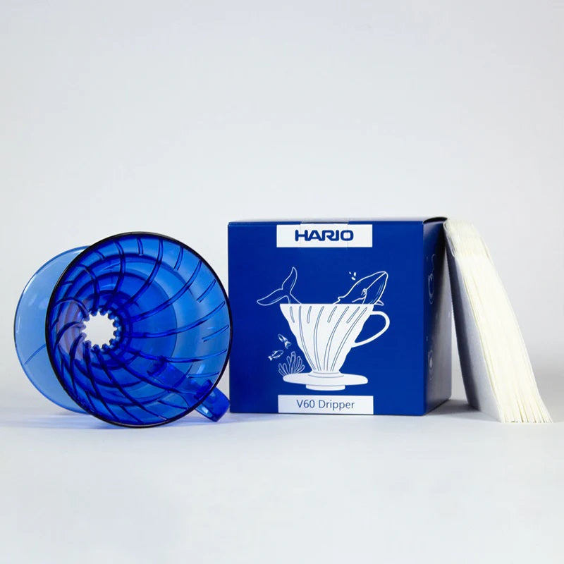 Hario V60 Candy Edition plastični driper, crveni (veličina 02)